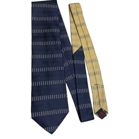 Tommy Hilfiger Tie Men's Blue Stripes 100% Silk 57.5" x 3.5" USA Y2K - Picture 5 of 5